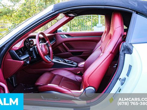 Used 2022 Porsche 911 Carrera S image 17