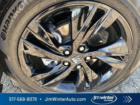 Used 2025 Buick Encore GX Sport Touring image 3