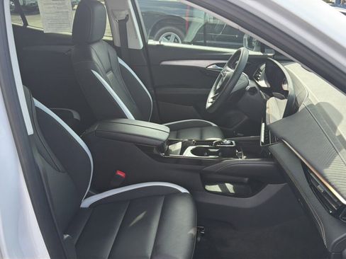 Used 2025 Buick Envision Sport Touring image 11