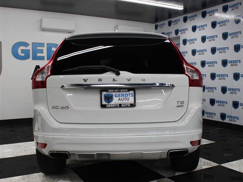 Used 2015 Volvo XC60 T5 image 3