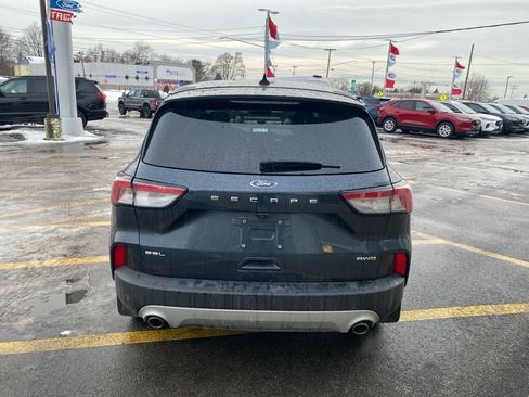 Used 2022 Ford Escape SEL image 4