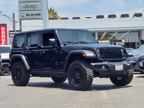Used 2025 Jeep Wrangler Unlimited Sport AWD/4WD image 32