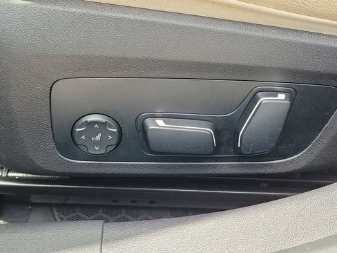 Used 2024 BMW 330i Sedan RWD image 19