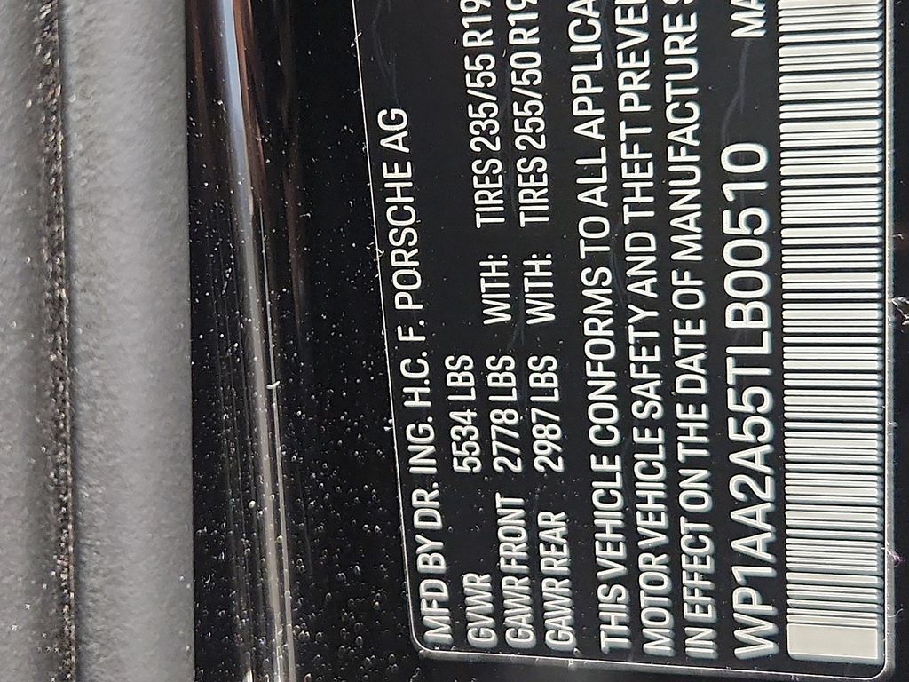 Certified 2026 Porsche Macan AWD/4WD image 27