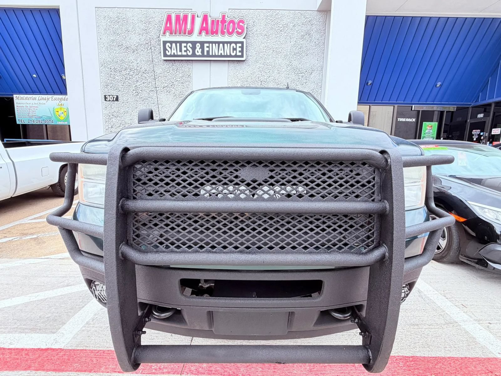 Used 2012 GMC Sierra 2500 SLE w/ SLE Preferred Package AWD/4WD image 7