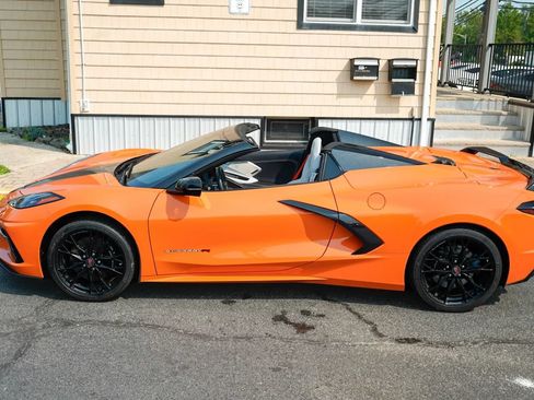 Used 2024 Chevrolet Corvette Stingray Preferred Conv w/ Z51 Performance Package RWD image 8