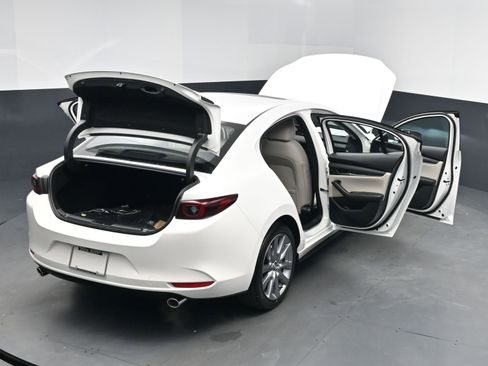 New 2026 MAZDA MAZDA3 2.5 S Sedan w/ Preferred Pkg image 22