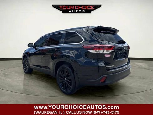 Used 2019 Toyota Highlander SE AWD/4WD image 3