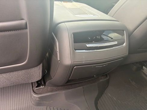 Certified 2025 Cadillac Escalade Sport Platinum AWD/4WD image 16