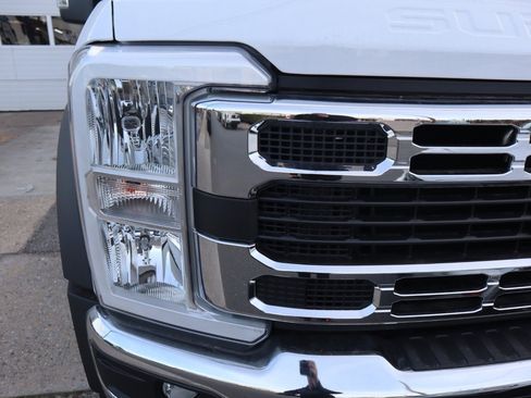 New 2026 Ford F550 4x4 Crew Cab image 7