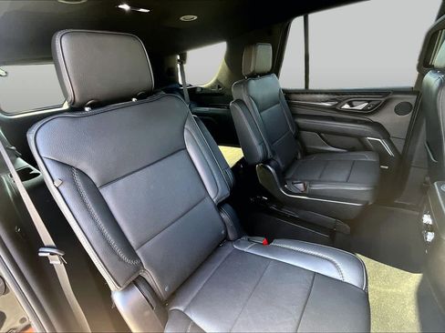 Used 2023 GMC Yukon Denali AWD/4WD image 18