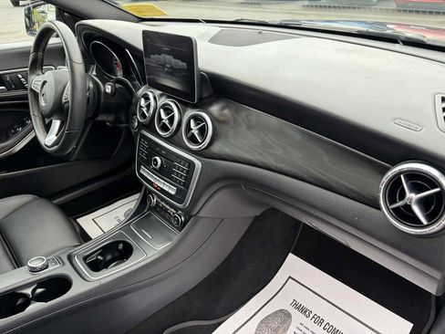 Used 2018 Mercedes-Benz CLA 250 4MATIC image 29