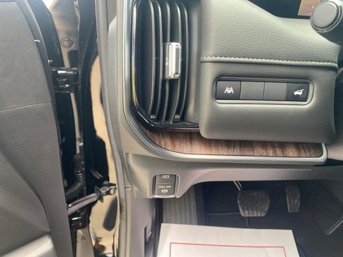 New 2025 Nissan Armada Platinum w/ Convenience Package image 19