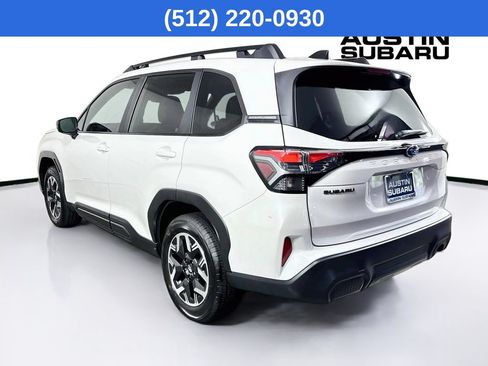 Used 2026 Subaru Forester Premium AWD/4WD image 6