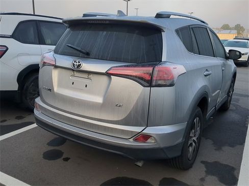 Used 2016 Toyota RAV4 LE image 5