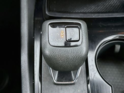 Used 2025 Nissan Rogue SV AWD/4WD image 25