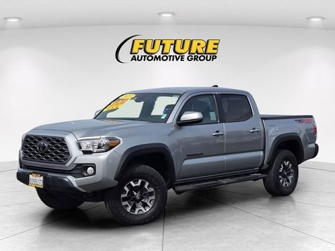 Certified 2023 Toyota Tacoma TRD Off-Road AWD/4WD image 10