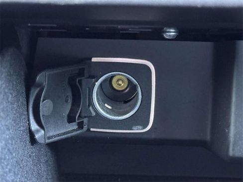 Used 2024 Jeep Wagoneer Series II image 6