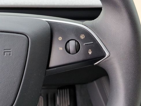 Used 2024 Tesla Model 3 image 19