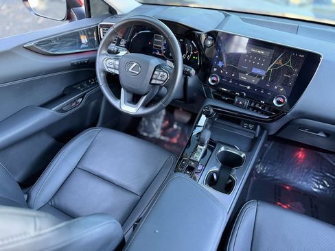 Used 2025 Lexus NX 250 FWD w/ Premium Package image 41
