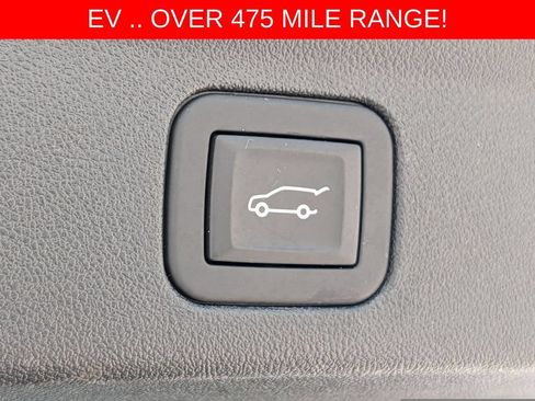 Used 2025 Cadillac Escalade IQ Luxury 2 w/ LPO, Premium Carpet Package AWD/4WD image 25