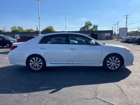 Used 2012 Toyota Avalon Limited image 4
