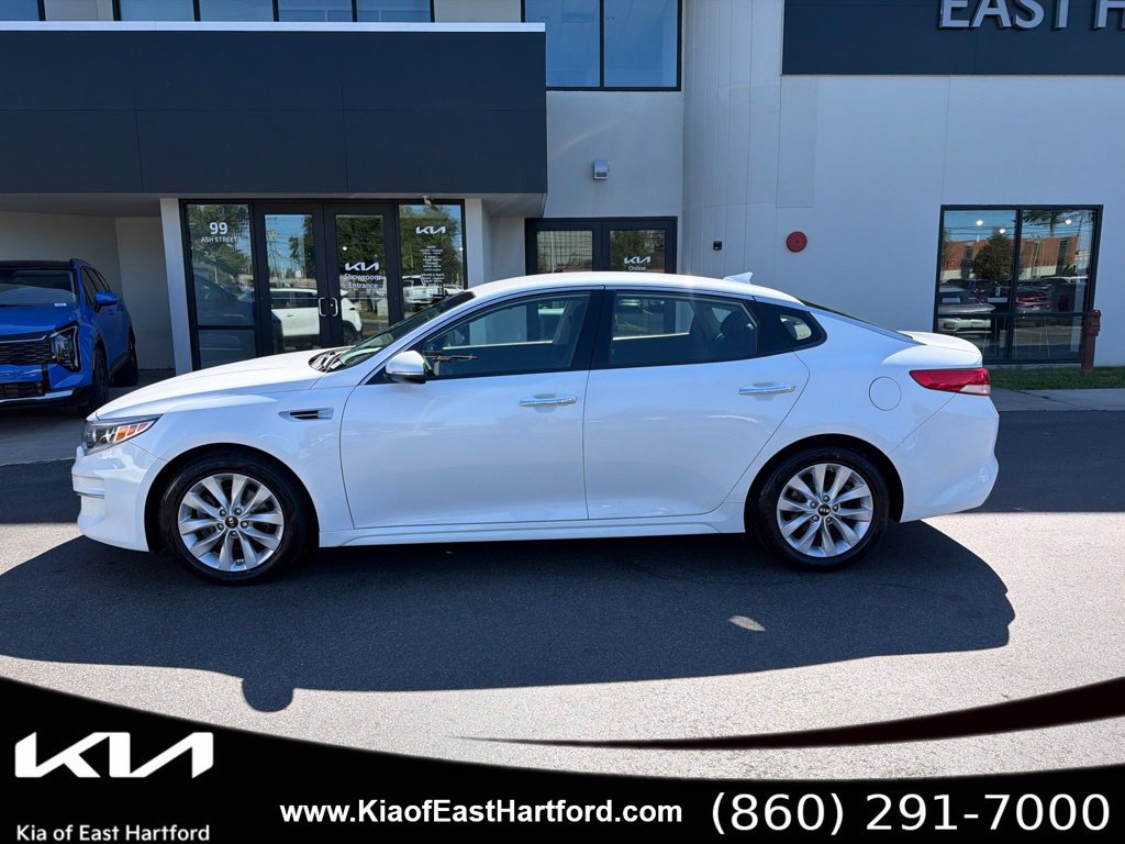 Used 2017 Kia Optima EX FWD image 2