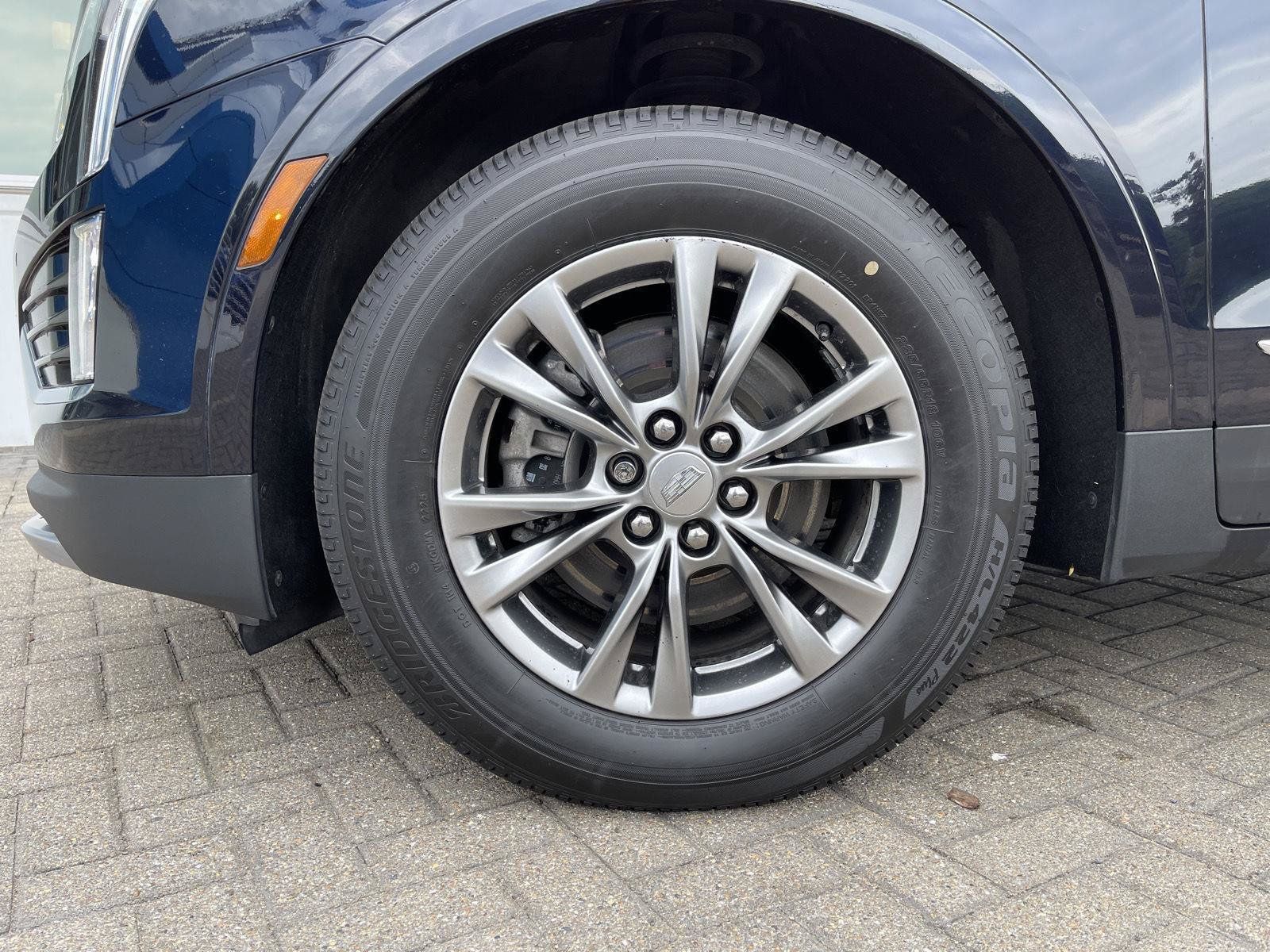Used 2021 Cadillac XT5 Premium Luxury w/ LPO, Floor Liner Package AWD/4WD image 10