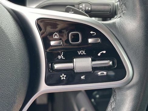 Certified 2022 Mercedes-Benz GLB 250 image 39