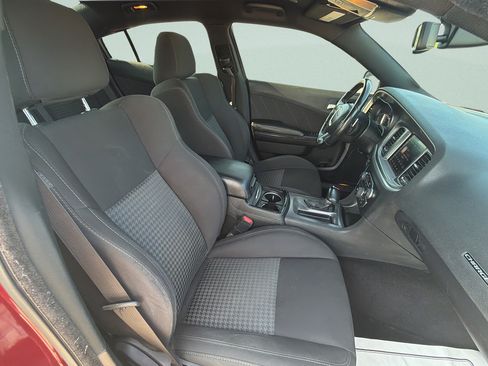 Used 2019 Dodge Charger R/T w/ Blacktop Package RWD image 10