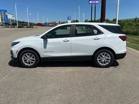 Used 2022 Chevrolet Equinox LS AWD/4WD image 6