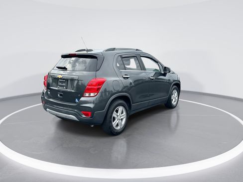 Used 2020 Chevrolet Trax LT w/ Driver Confidence Package FWD image 9