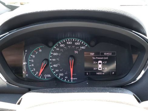 Used 2022 Chevrolet Trax LT w/ LT Convenience Package AWD/4WD image 15