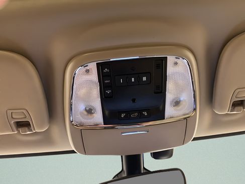 Used 2021 Jeep Grand Cherokee Limited w/ Premium Lighting Group AWD/4WD image 13