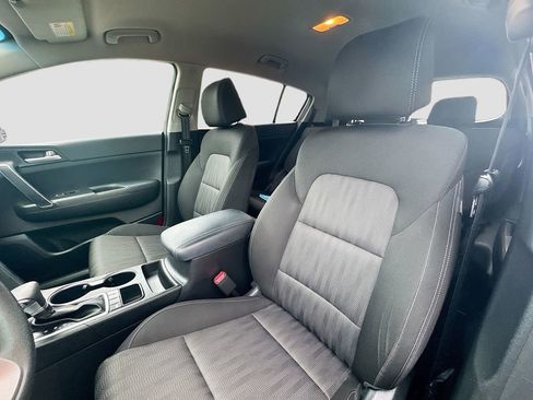 Used 2020 Kia Sportage LX AWD/4WD image 19