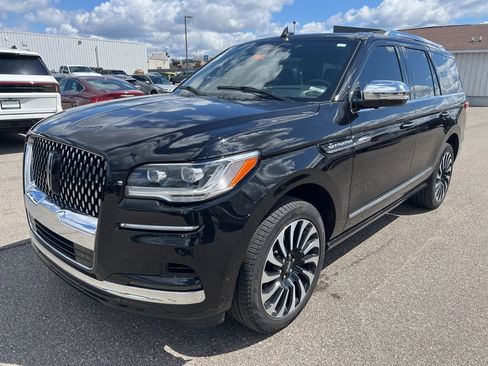 Used 2024 Lincoln Navigator Black Label AWD/4WD image 1