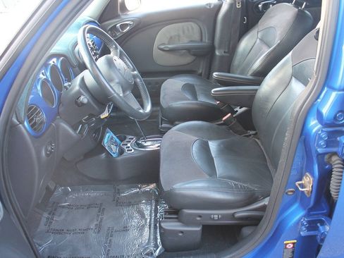 Used 2004 Chrysler PT Cruiser Limited FWD image 21