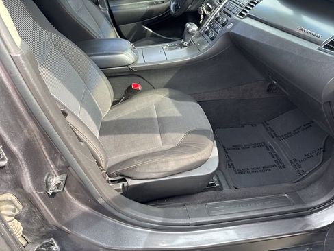 Used 2011 Ford Taurus SEL image 16