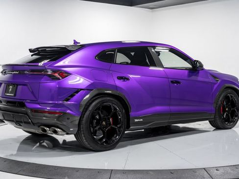Used 2024 Lamborghini Urus Performante AWD/4WD image 3