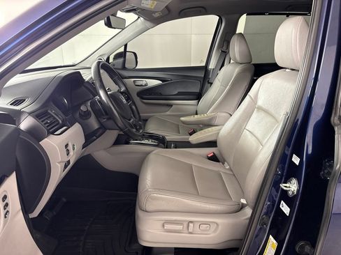 Used 2019 Honda Pilot Touring image 31