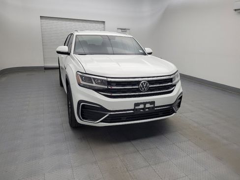 Used 2021 Volkswagen Atlas Cross Sport SE image 14