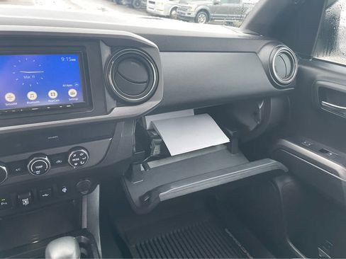 Used 2020 Toyota Tacoma TRD Off-Road w/ Technology Package AWD/4WD image 24