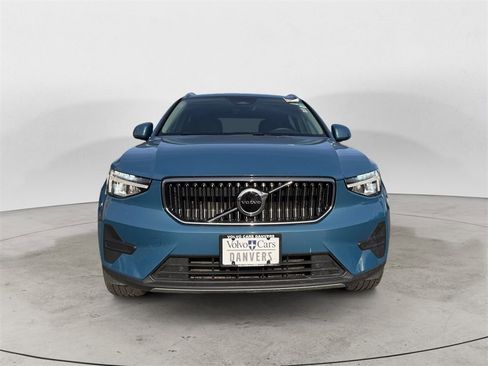 Certified 2025 Volvo XC40 B5 Core image 10