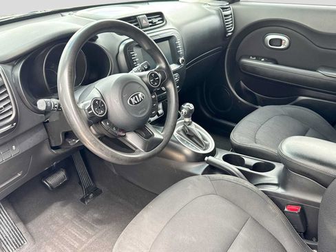 Used 2018 Kia Soul + FWD image 2