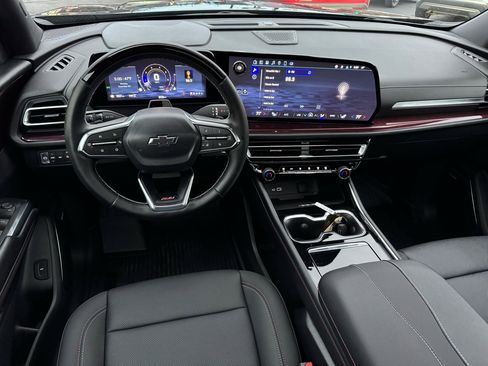 Used 2025 Chevrolet Traverse Z71 w/ Enhanced Driving Package image 14