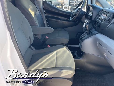 Used 2015 Nissan NV200 SV w/ Back Door Glass Package image 22