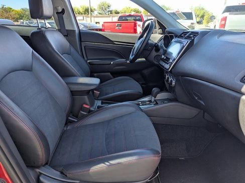 Used 2024 Mitsubishi Outlander Sport AWD image 33