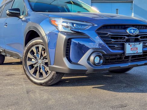 Certified 2025 Subaru Outback Onyx Edition w/ Tech Package 3 AWD/4WD image 2