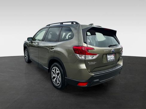Used 2023 Subaru Forester Premium w/ Popular Package #2 AWD/4WD image 5