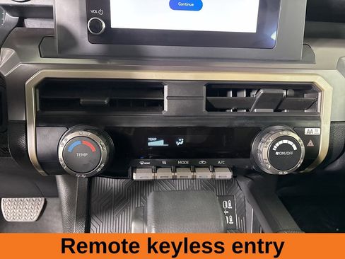 Used 2025 Toyota Tacoma SR5 image 16